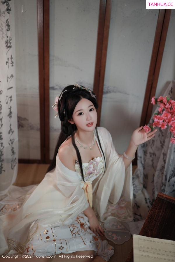 唐安琪  [XiuRen]高清写真图 2024.07.22 No.8898 唐安琪 丝袜美腿第8张图片